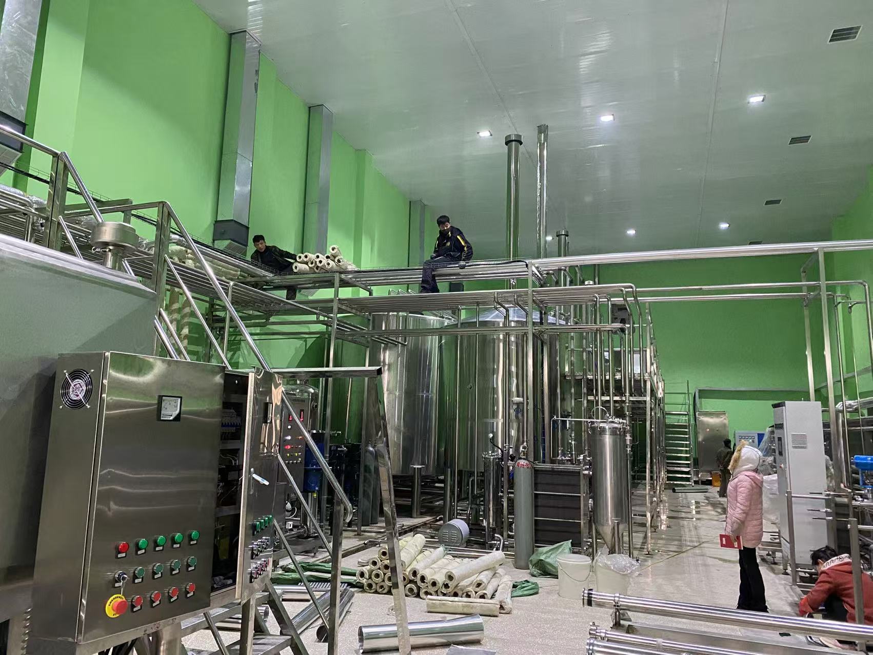 平和精酿啤酒设备厂—精酿啤酒设备制造：传承工艺与创新科技的交融